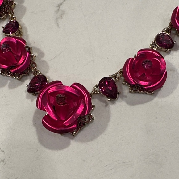 Betsey Johnson Fuchsia Rose Necklace - Picture 2 of 6